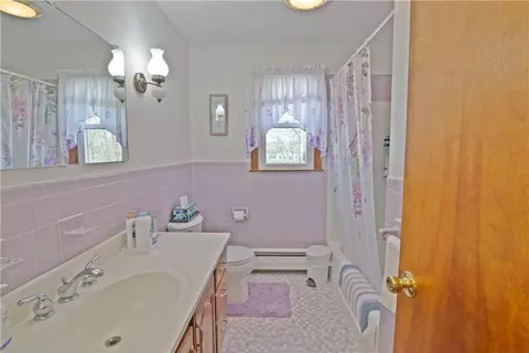 Bath - 4 Branberry Dr, Westerly, RI 02891 photo 2 of 2