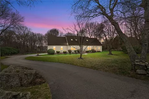 445 Allen Ave, South Kingstown, RI 02879