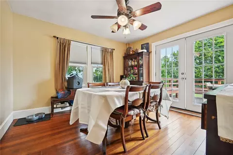 Dining - 90 Point Ave, Warwick, RI 02889 photo 1 of 1
