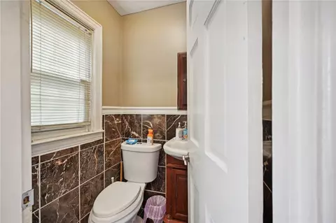 Entry Way - 90 Point Ave, Warwick, RI 02889 photo 3 of 3