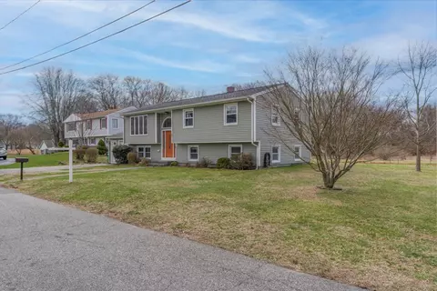 53 Buena Vista Ave, Warwick, RI 02889