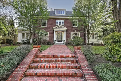 97 Loring Ave, Providence, RI 02906