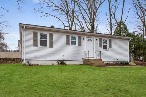 23 S Glen Dr, Coventry, RI 02816