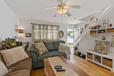 14 Meadowview Ter, Westerly, RI 02891 photo 8
