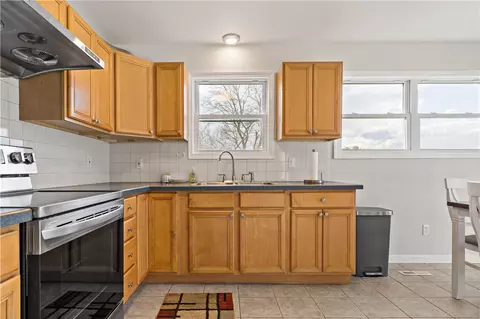 14 Meadowview Ter, Westerly, RI 02891 photo 40