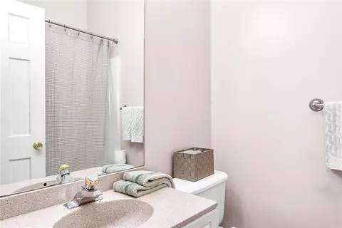 Bath - 35 Touisset Rd, Warren, RI 02885 photo 2 of 3