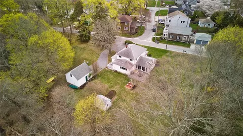 View/Area - 35 Touisset Rd, Warren, RI 02885 photo 3 of 9