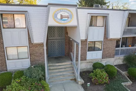 125 Van Zandt Ave #307, Newport, RI 02840