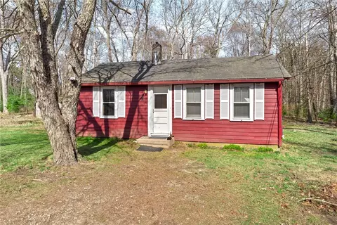 388 Chopmist Hill Rd, Glocester, RI 02814