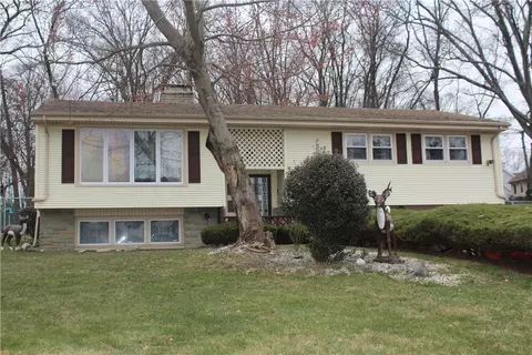 166 Terrace Ave, Cumberland, RI 02864