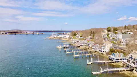 1597 Main Rd, Tiverton, RI 02878