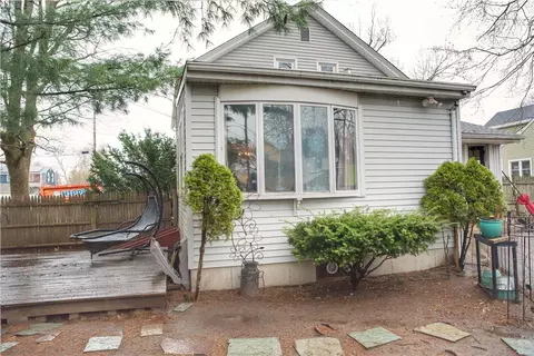 48 Natick Ave, Warwick, RI 02886 photo 5