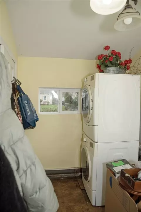 48 Natick Ave, Warwick, RI 02886 photo 8