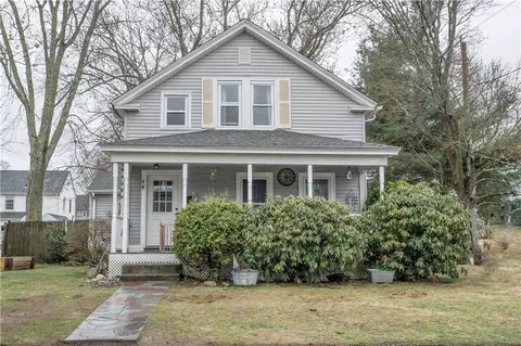 48 Natick Ave, Warwick, RI 02886 photo 2