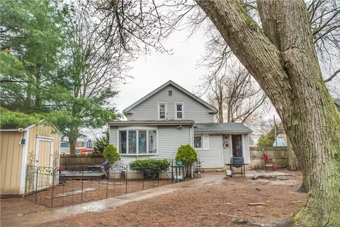 48 Natick Ave, Warwick, RI 02886 photo 6