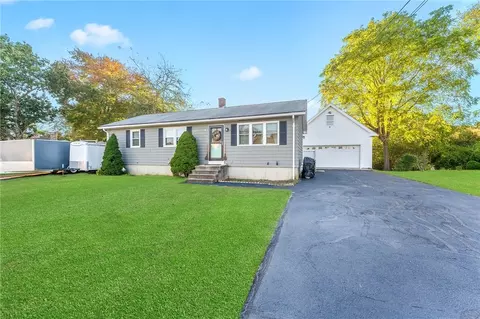 6 Doreen Dr, Westerly, RI 02891