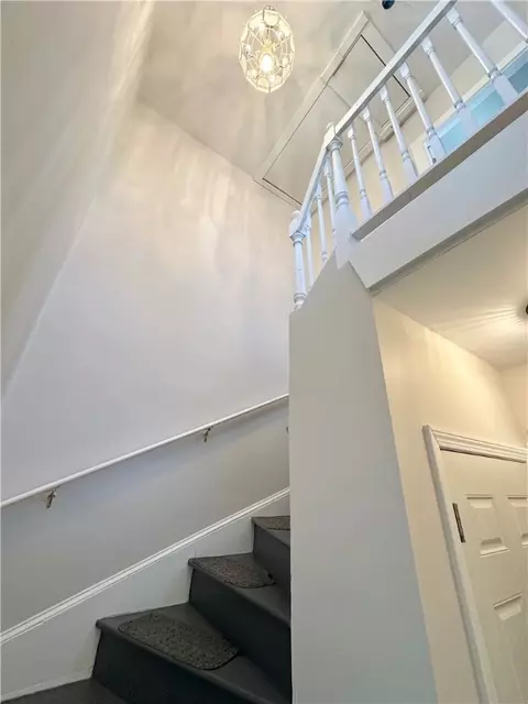 Entry Way - 31 Fairlawn Ave, Woonsocket, RI 02895 photo 2 of 4