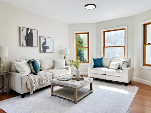 Living - 31 Fairlawn Ave, Woonsocket, RI 02895 photo 1 of 5