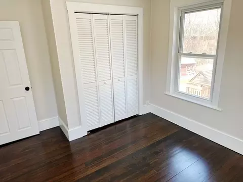 Bedroom - 31 Fairlawn Ave, Woonsocket, RI 02895 photo 5 of 6