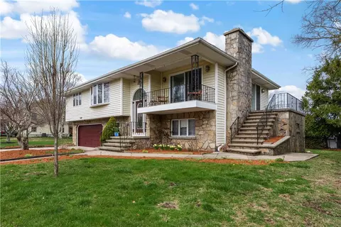 10 Stuart St, Warren, RI 02885