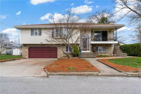 Exterior - 10 Stuart St, Warren, RI 02885 photo 4 of 4