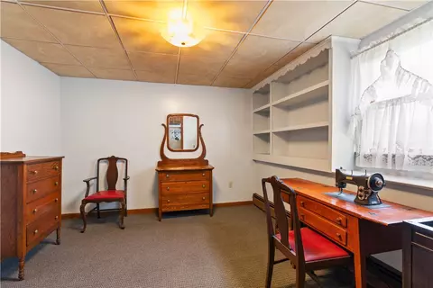 Bedroom - 10 Stuart St, Warren, RI 02885 photo 6 of 6