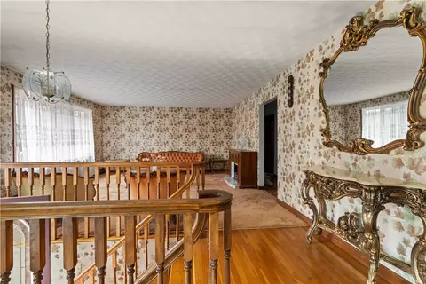 Entry Way - 10 Stuart St, Warren, RI 02885 photo 1 of 1
