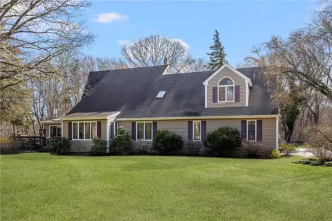 5 Lauri Dr, Charlestown, RI 02813