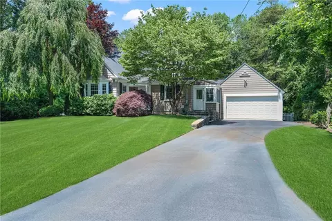 1 Half Mile Rd, Barrington, RI 02806