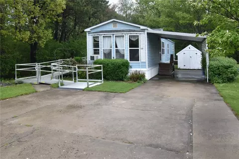 29 Comfort Ln, South Kingstown, RI 02879