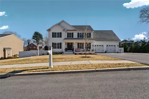4 Paul Sprague Dr, Coventry, RI 02816