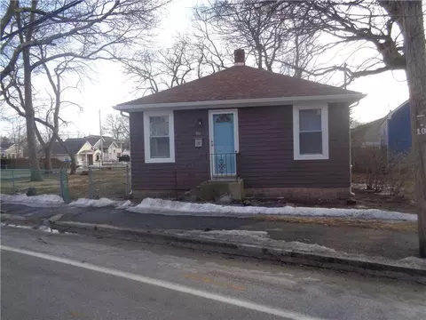 106 Church Ave, Warwick, RI 02889