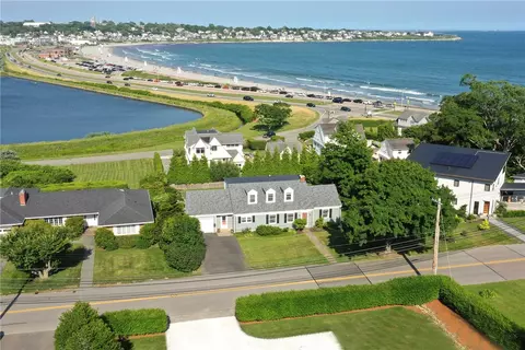 236 Eustis Ave, Newport, RI 02840