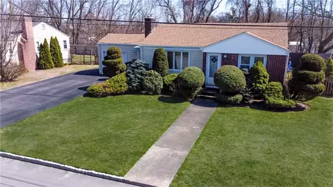 96 Harvard St, Cranston, RI 02920