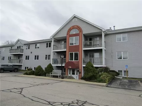 728 Beverage Hill Ave #27, Pawtucket, RI 02861