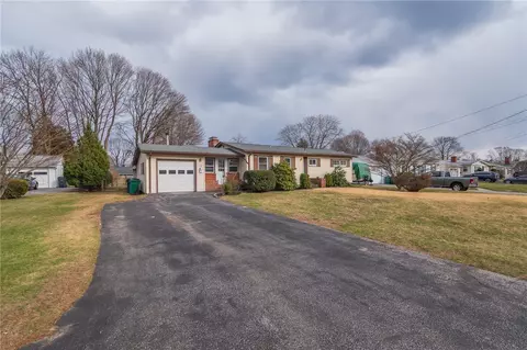 Exterior - 114 Covington Dr, Warwick, RI 02886 photo 2 of 6