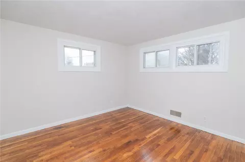 Bedroom - 114 Covington Dr, Warwick, RI 02886 photo 6 of 7