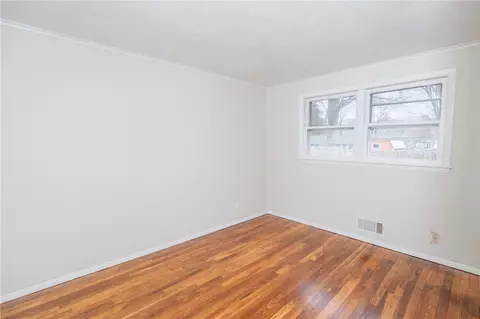 Bedroom - 114 Covington Dr, Warwick, RI 02886 photo 3 of 7