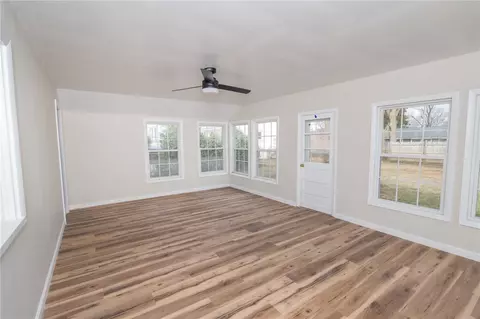 Living - 114 Covington Dr, Warwick, RI 02886 photo 3 of 4