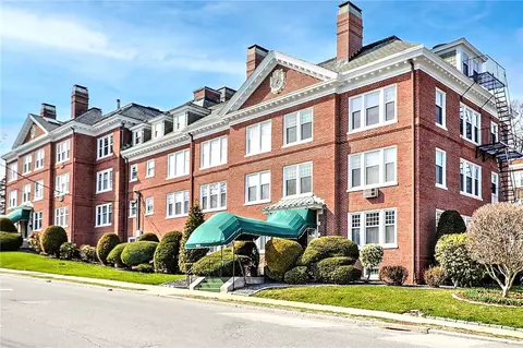 242 President Ave #14, Providence, RI 02906