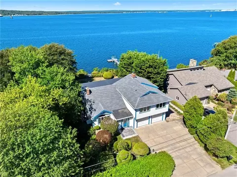 161 Seaside Dr, Jamestown, RI 02835
