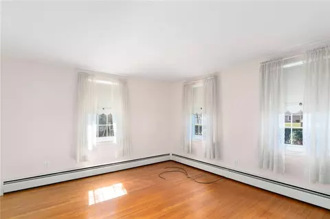 865 Main Ave, Warwick, RI 02886 photo 11