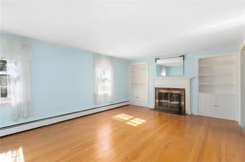 865 Main Ave, Warwick, RI 02886 photo 4