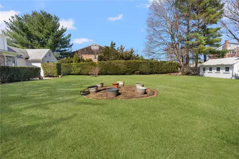 865 Main Ave, Warwick, RI 02886 photo 40