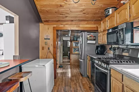 Entry Way - 20 Echo Rd, Glocester, RI 02814 photo 1 of 2