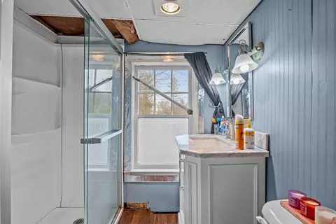 Bath - 20 Echo Rd, Glocester, RI 02814 photo 1 of 2
