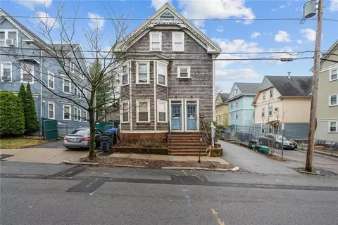11 Larch St, Providence, RI 02906