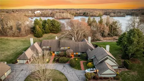3 Shadow Farm Way, South Kingstown, RI 02879