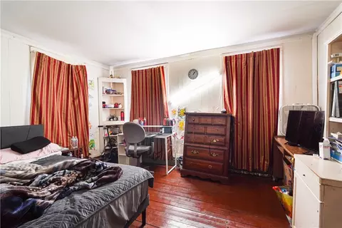 Bedroom - 11 Union St, Warren, RI 02885 photo 2 of 11