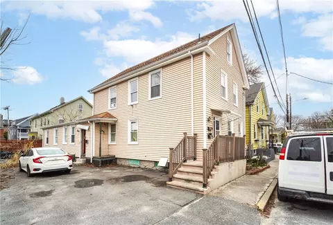11 Union St, Warren, RI 02885